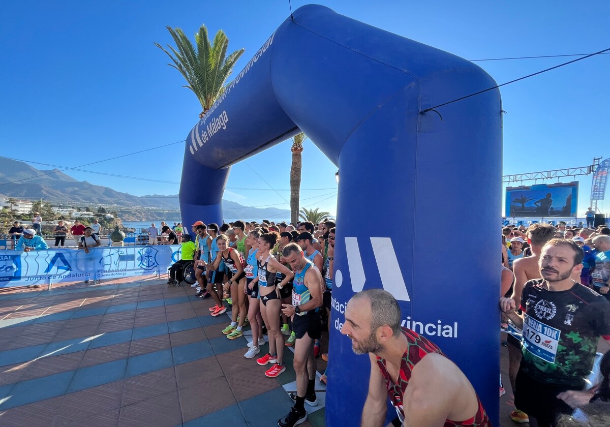 Toni Abadía Y Claudia Estévez Ganan La 66º Carrera Urbana De La Feria De Nerja Diario Sur 